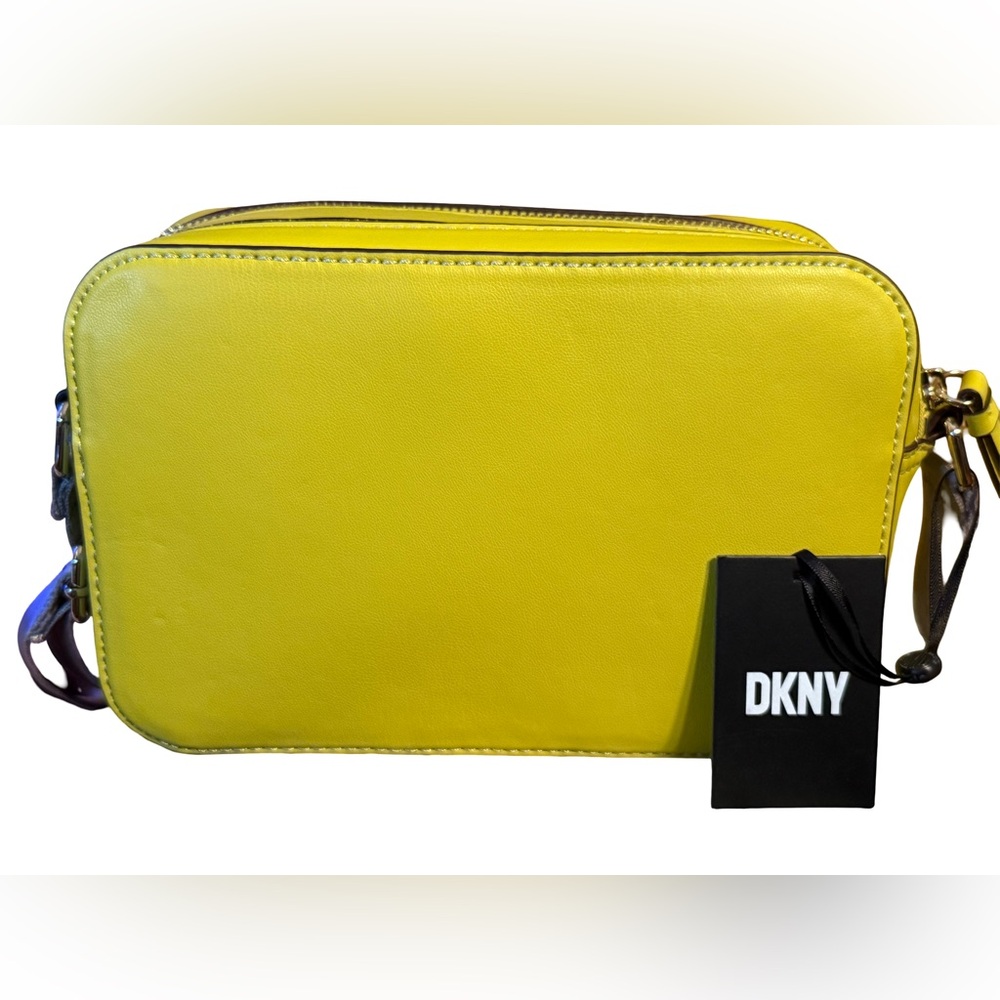 DKNY NWT Stunning Vibrant Yellow Chartreuse Camera Crossbody Bag & Pouch (P179) - Picture 6 of 11